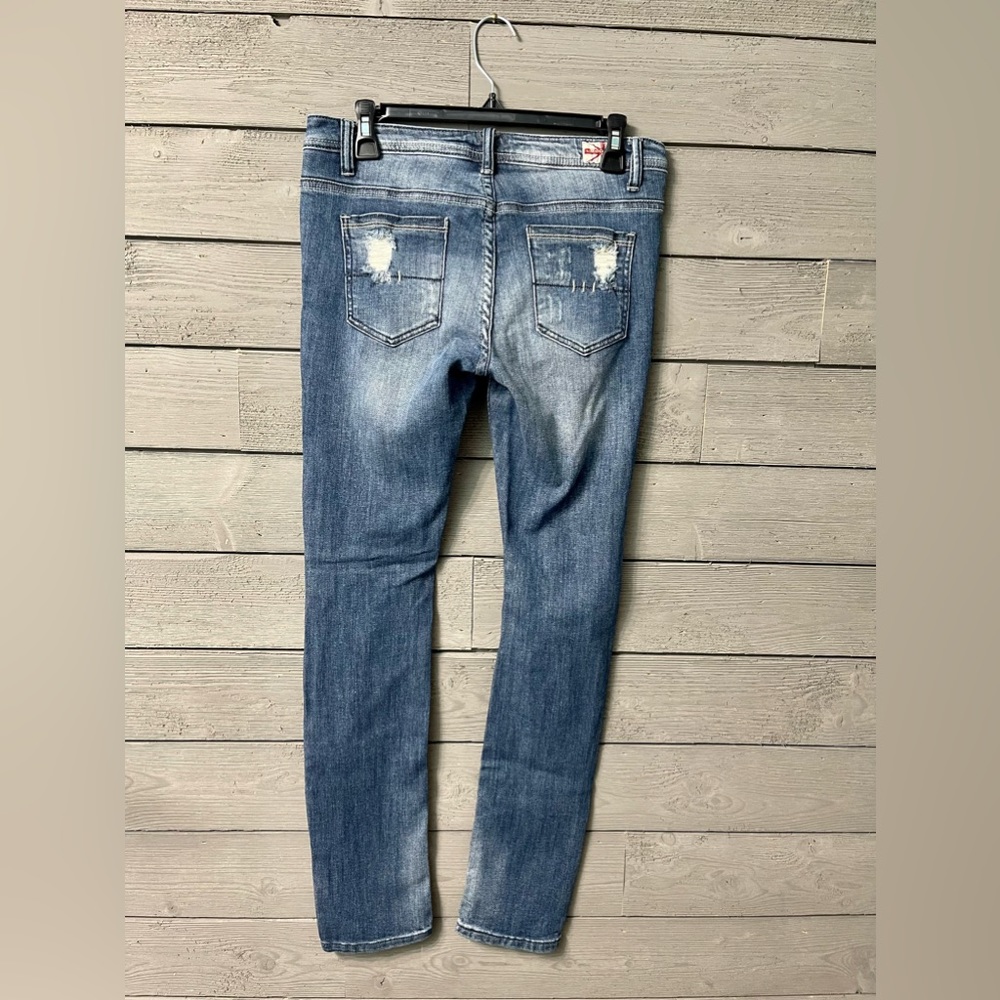 NWT Machine Distressed Denim Jeans from Modern Vintage Boutique Sz 9 - Picture 2 of 12